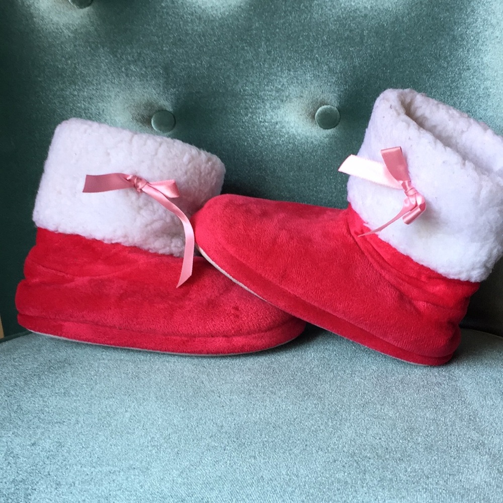 American girl slippers size 1/3 red and white with pink bow‎ holiday